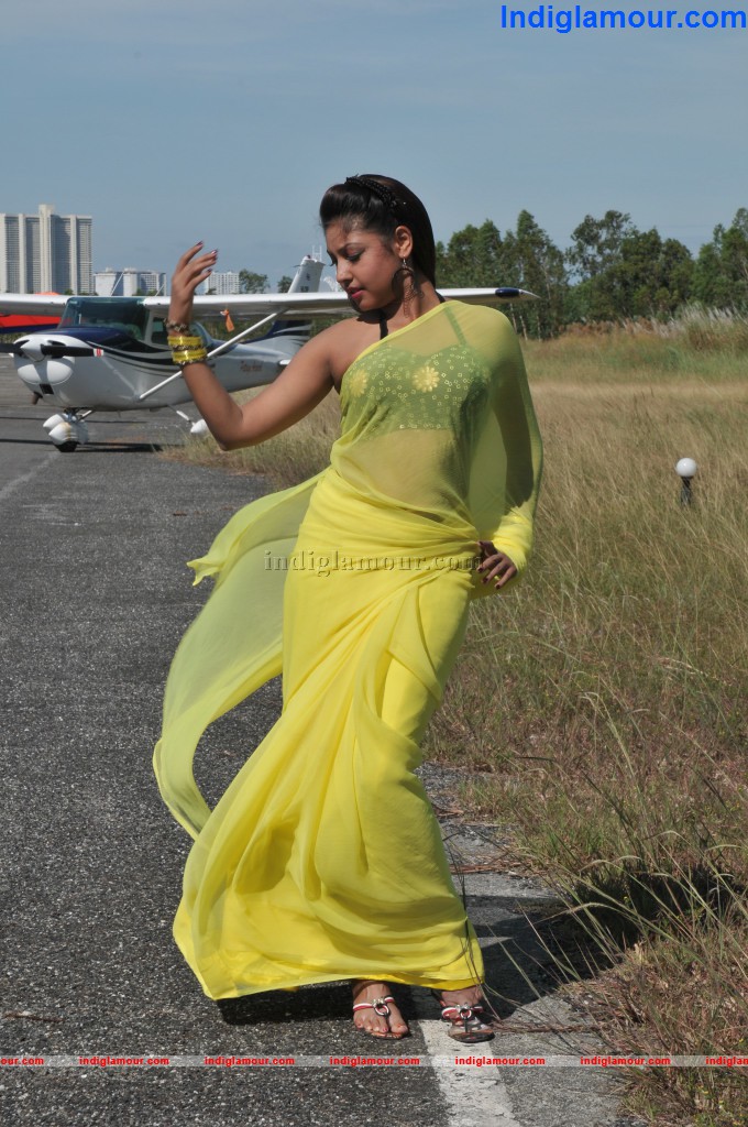 Komal Jha Actress hd photo