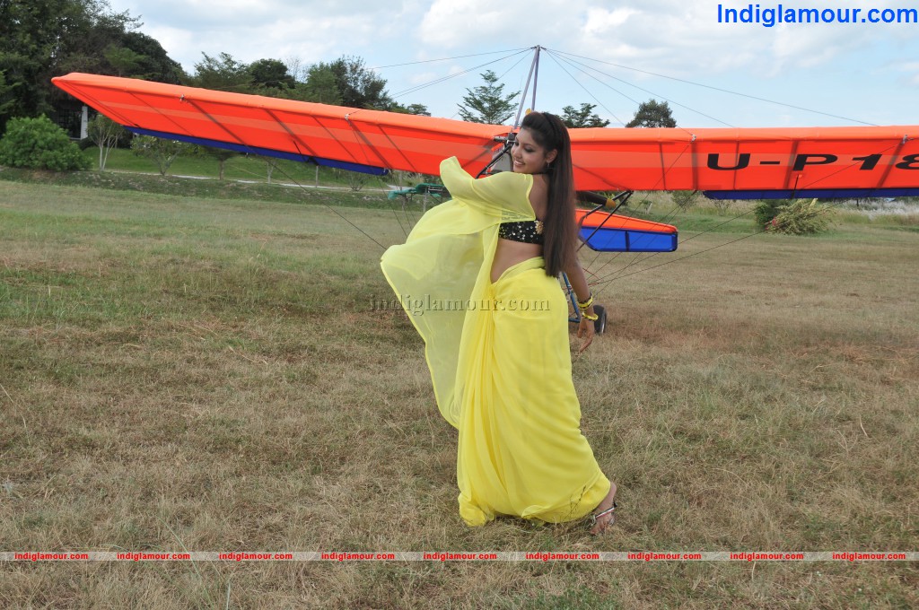 Komal Jha Actress hd photo