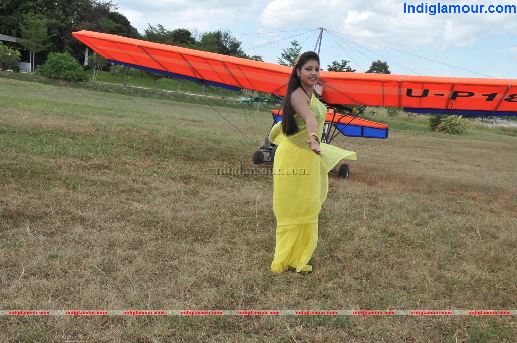 Komal Jha Actress hd photo