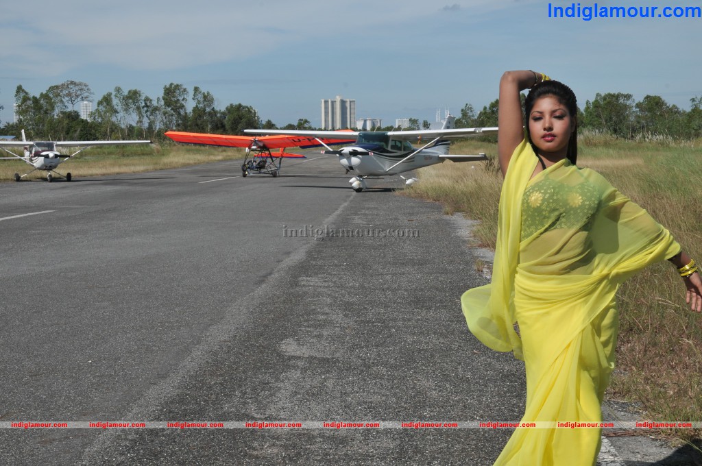Komal Jha Actress hd photo