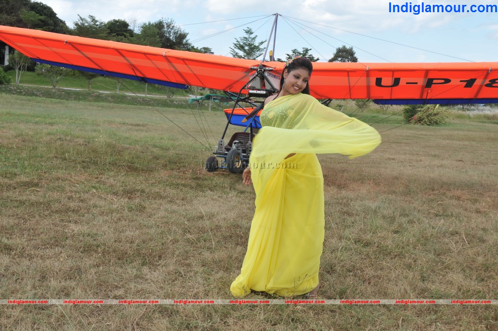 Komal Jha Actress hd photo