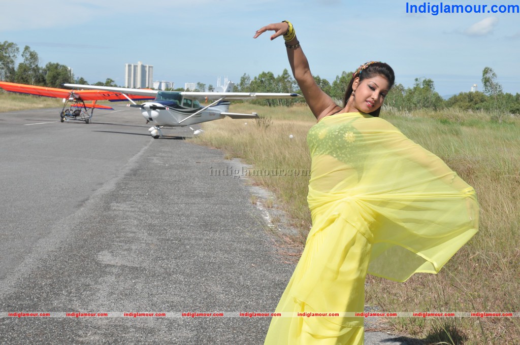 Komal Jha Actress hd photo