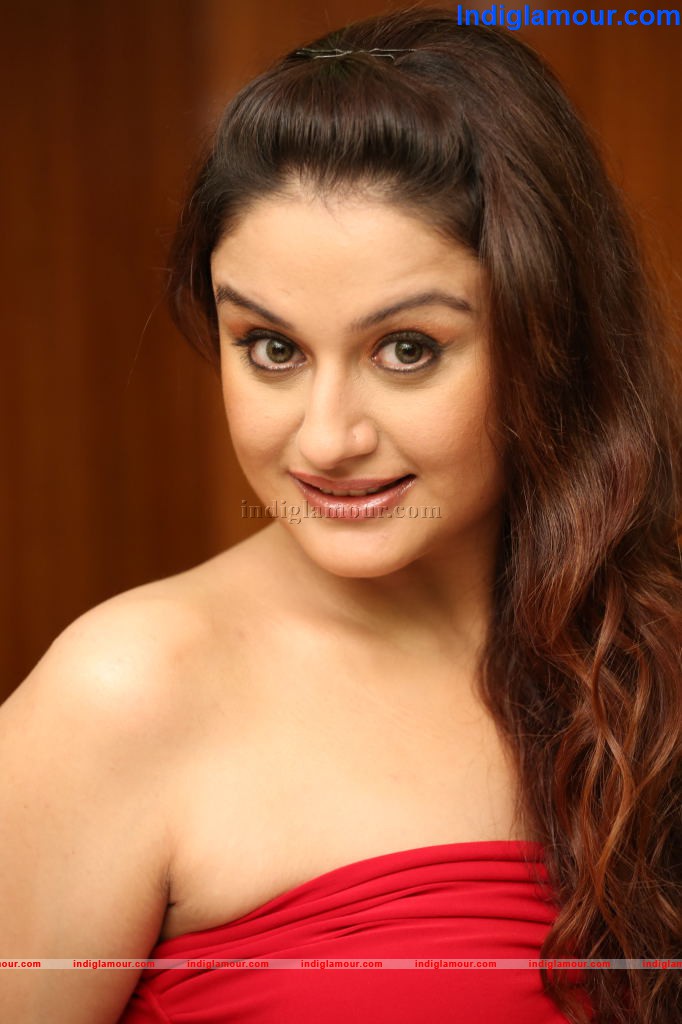 Sonia Agarwal Actress hd photo