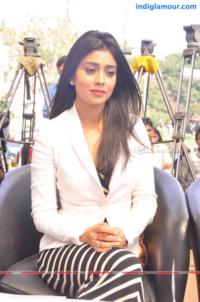 Shriya Saran Actress hd photo