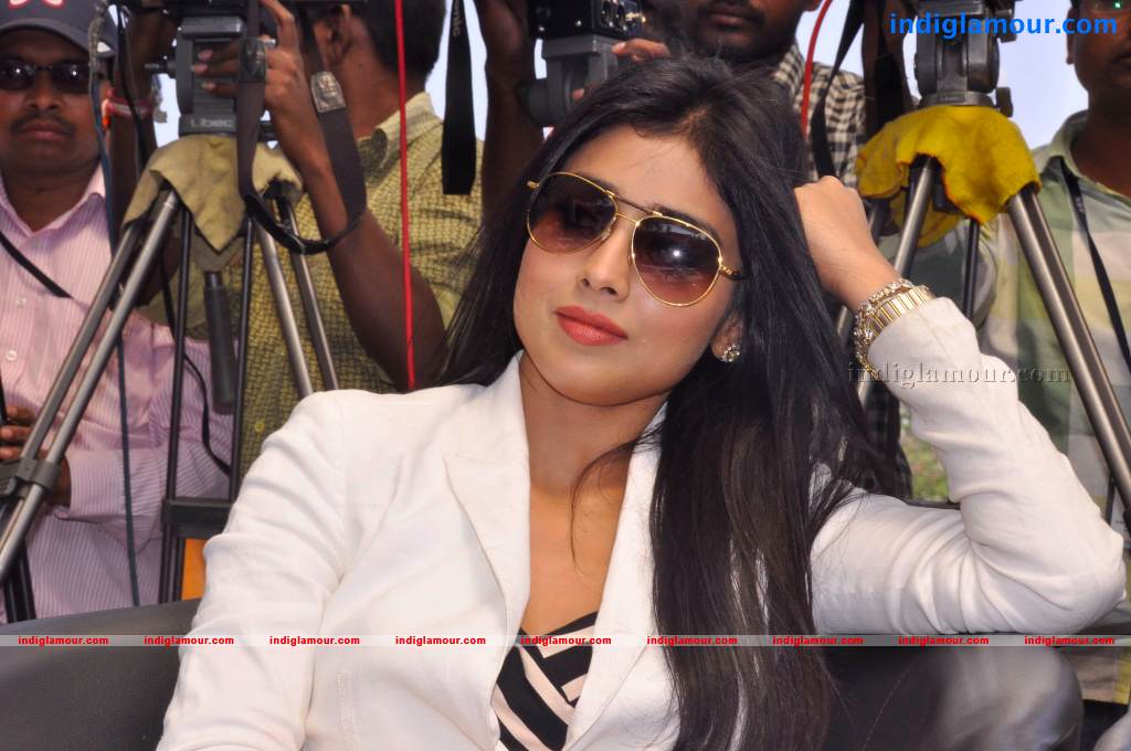 Shriya Saran Actress hd photo