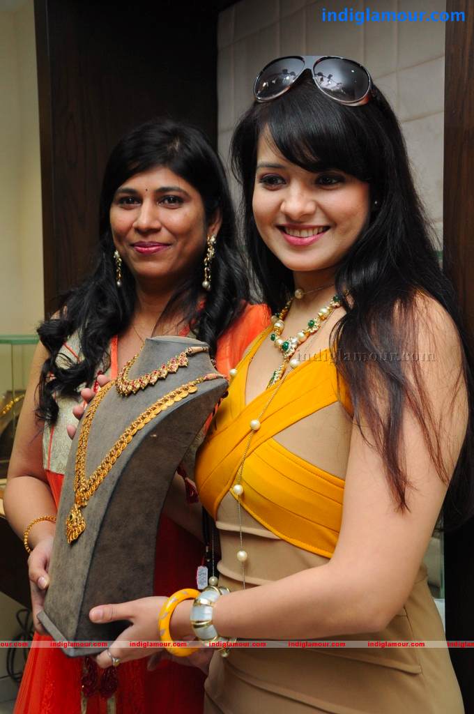 Saloni Actress hd photo