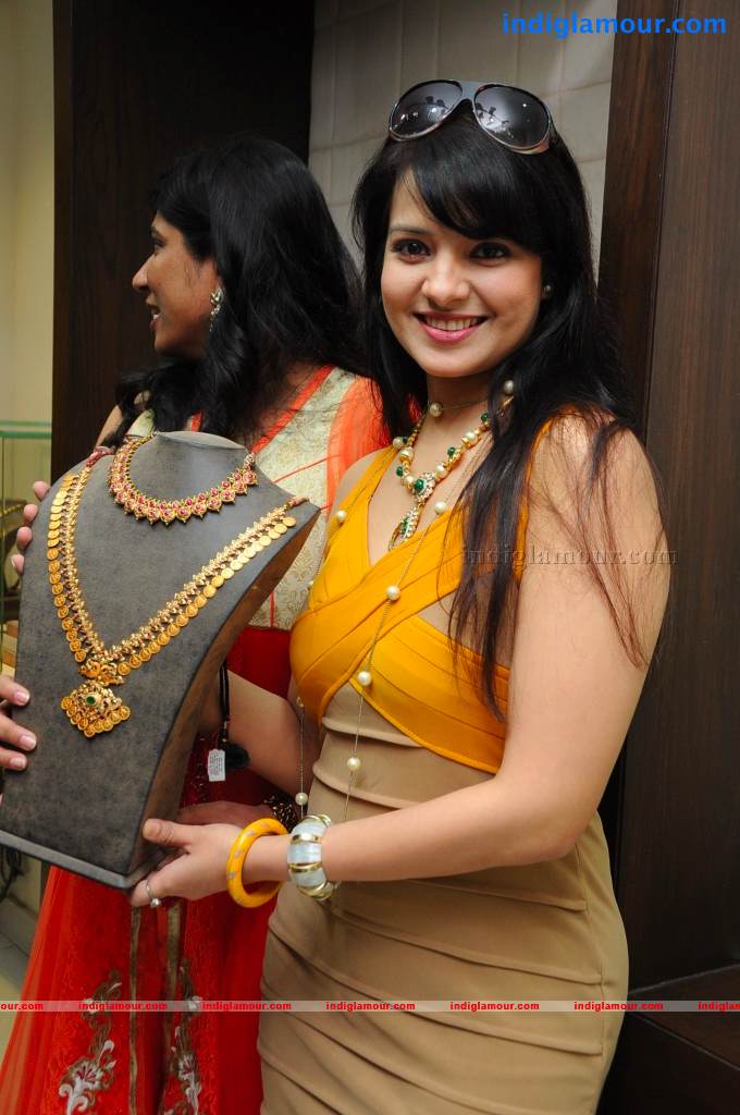 Saloni Actress hd photo