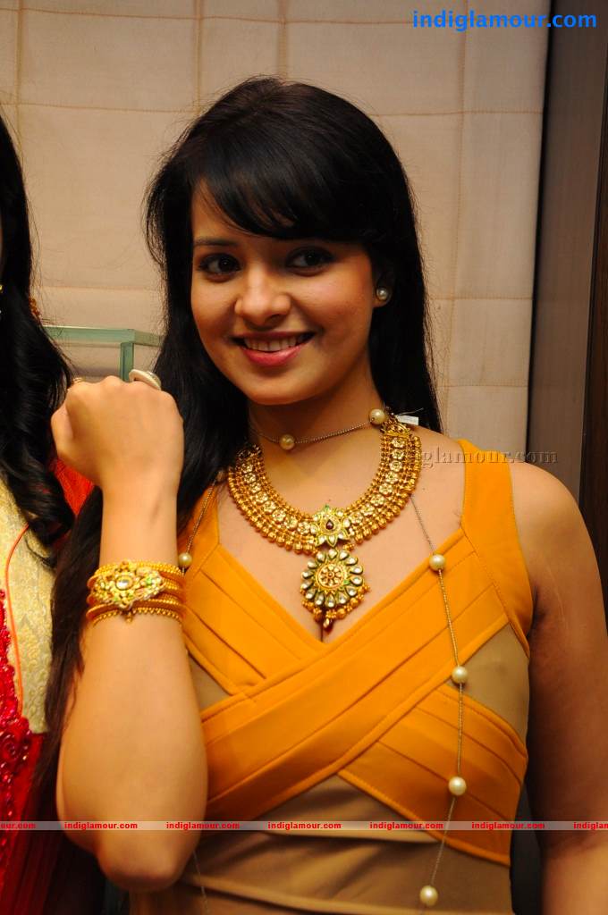 Saloni Actress hd photo