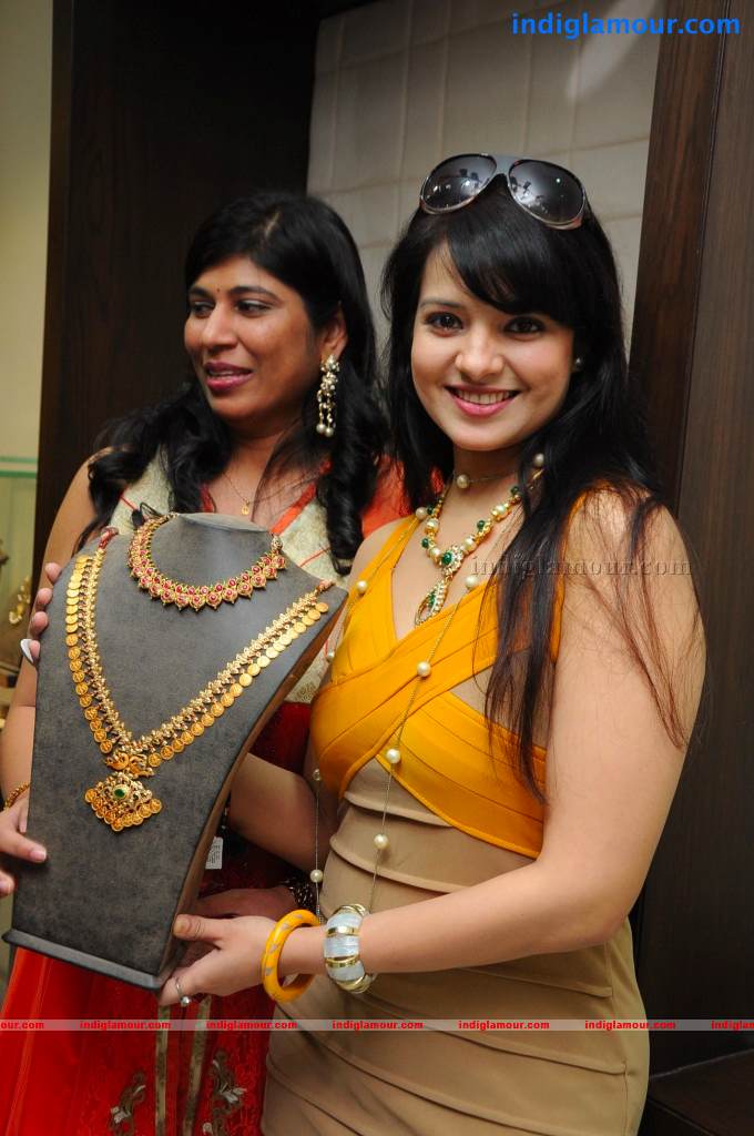 Saloni Actress hd photo