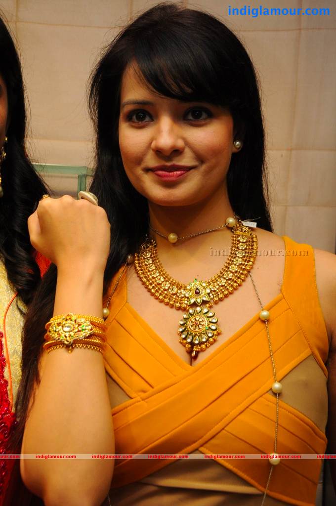 Saloni Actress hd photo