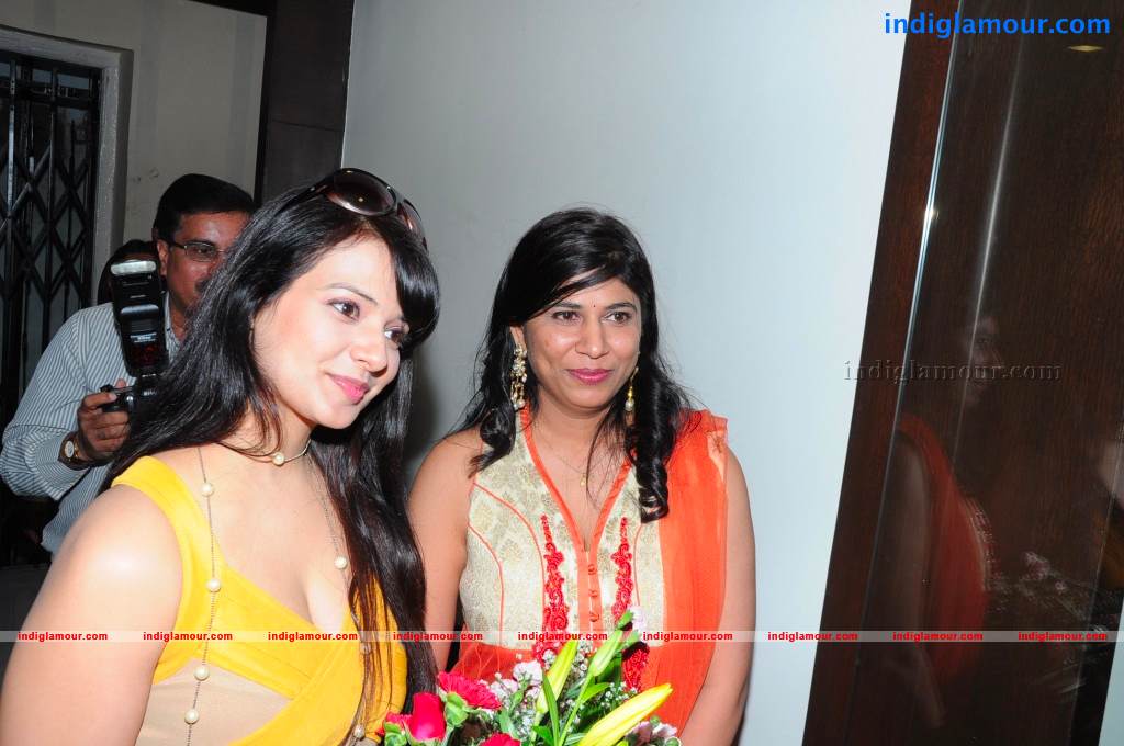 Saloni Actress hd photo