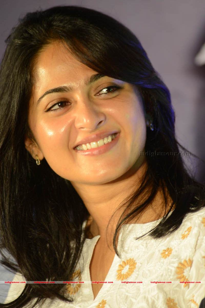 Anushka Actress hd photo