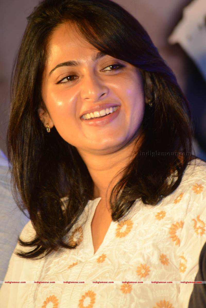 Anushka Actress hd photo