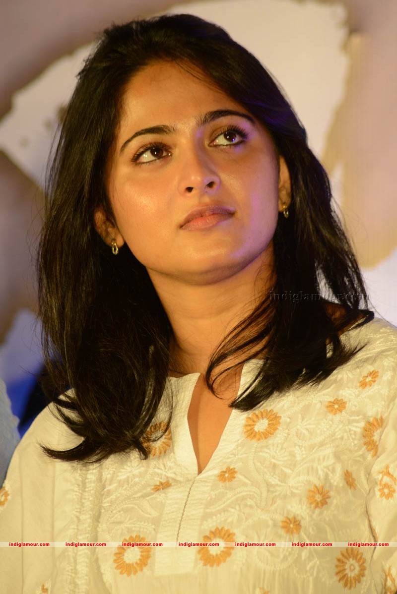 Anushka Actress hd photo
