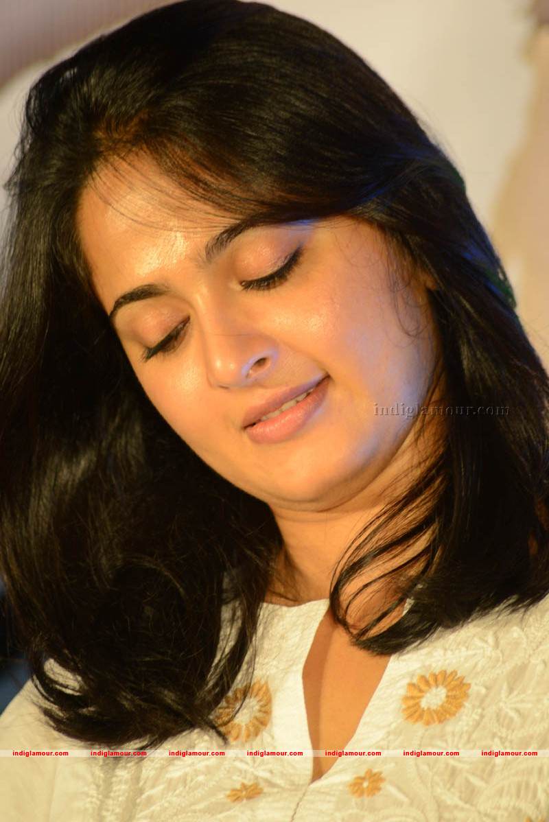 Anushka Actress hd photo