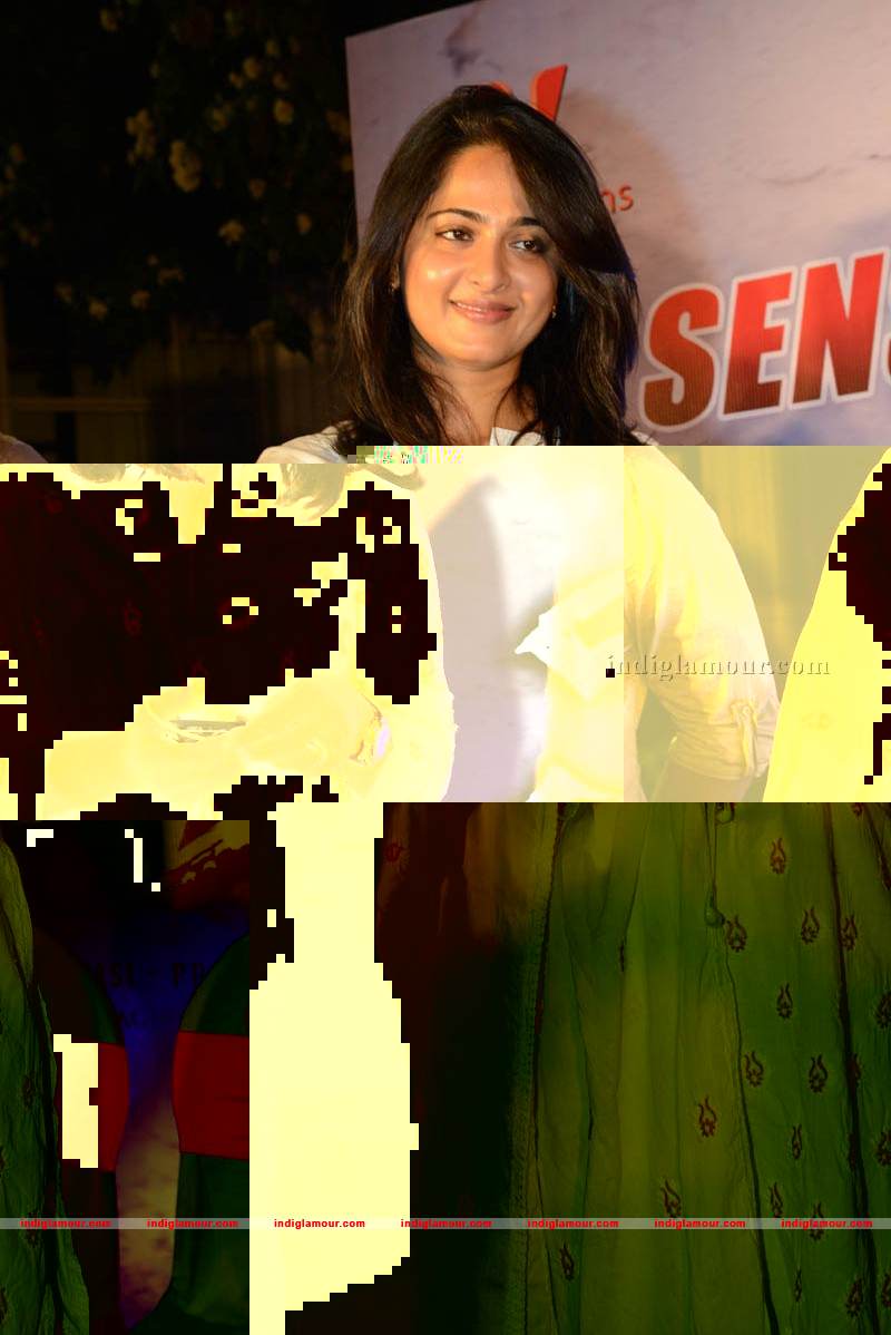 Anushka Actress hd photo