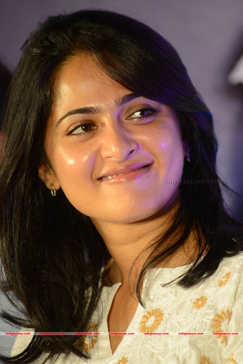 Anushka Actress hd photo