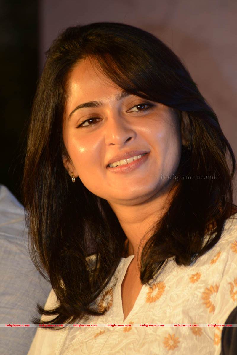 Anushka Actress hd photo