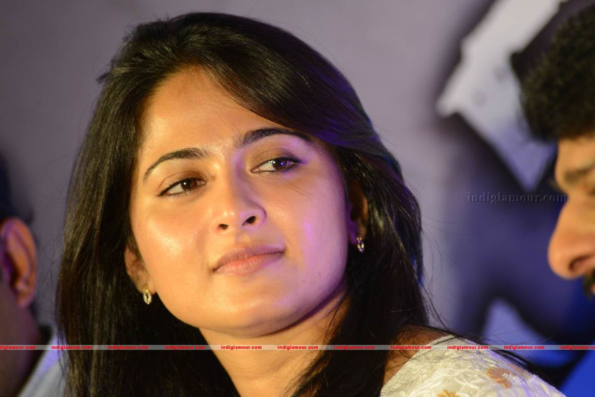 Anushka Actress hd photo