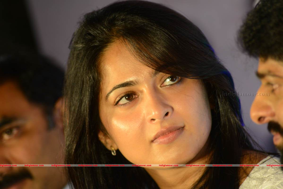 Anushka Actress hd photo