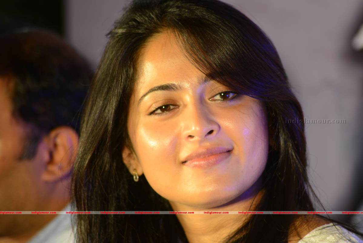 Anushka Actress hd photo