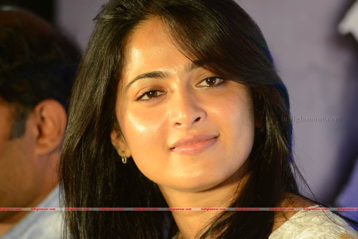 Anushka Actress hd photo