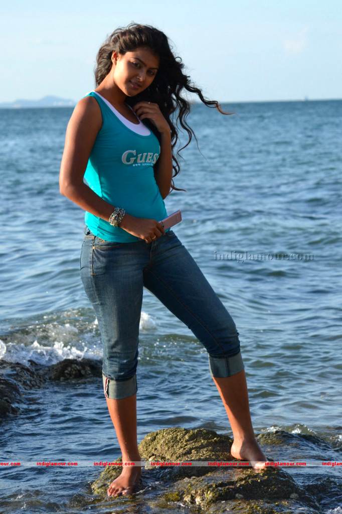 Monal Gajjar Actress hd photo