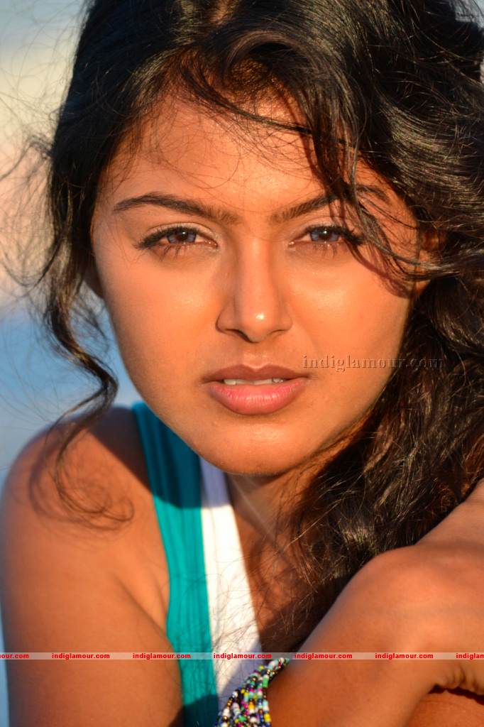 Monal Gajjar Actress hd photo