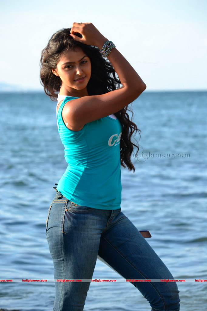 Monal Gajjar Actress hd photo