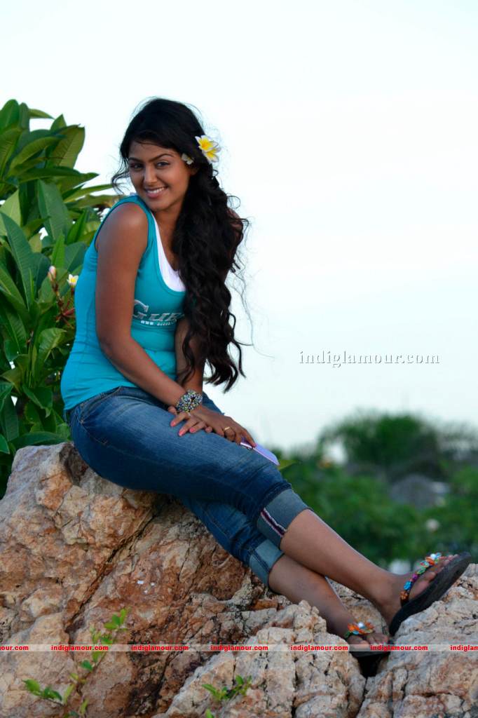 Monal Gajjar Actress hd photo