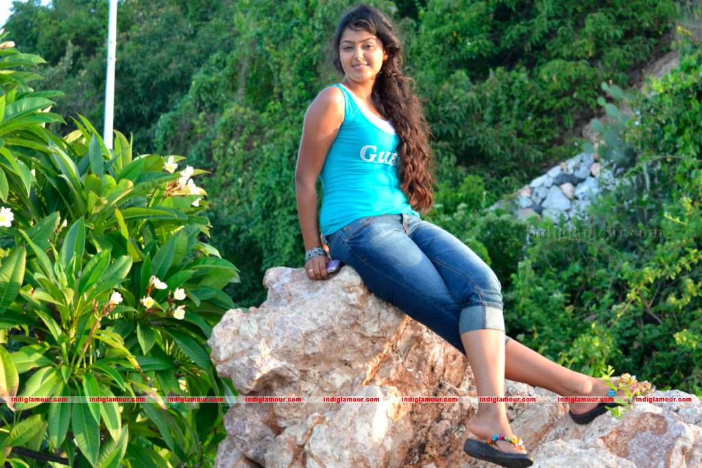 Monal Gajjar Actress hd photo