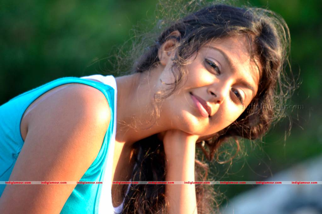 Monal Gajjar Actress hd photo