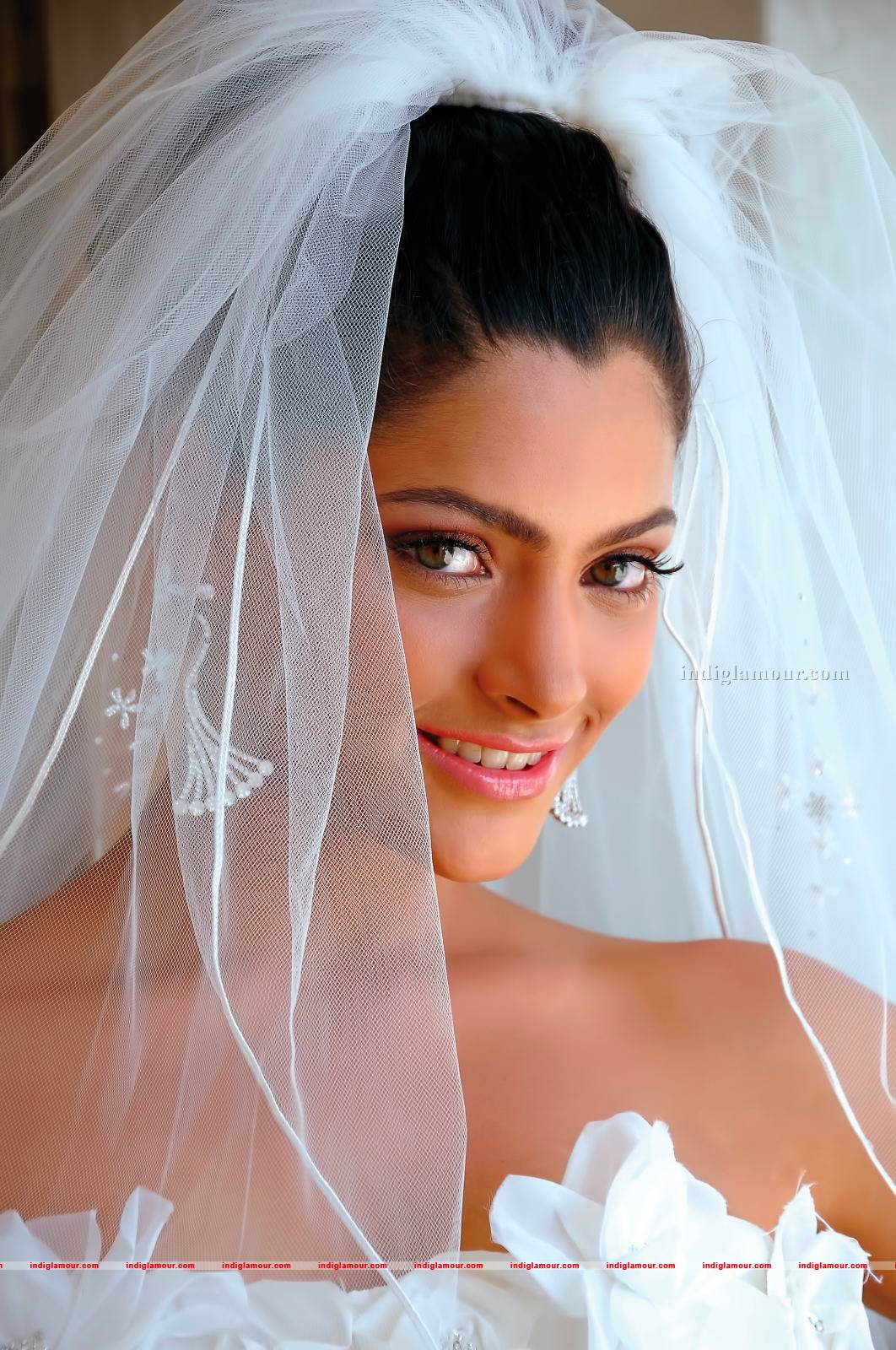 Sayaami Kher Actress hd photo