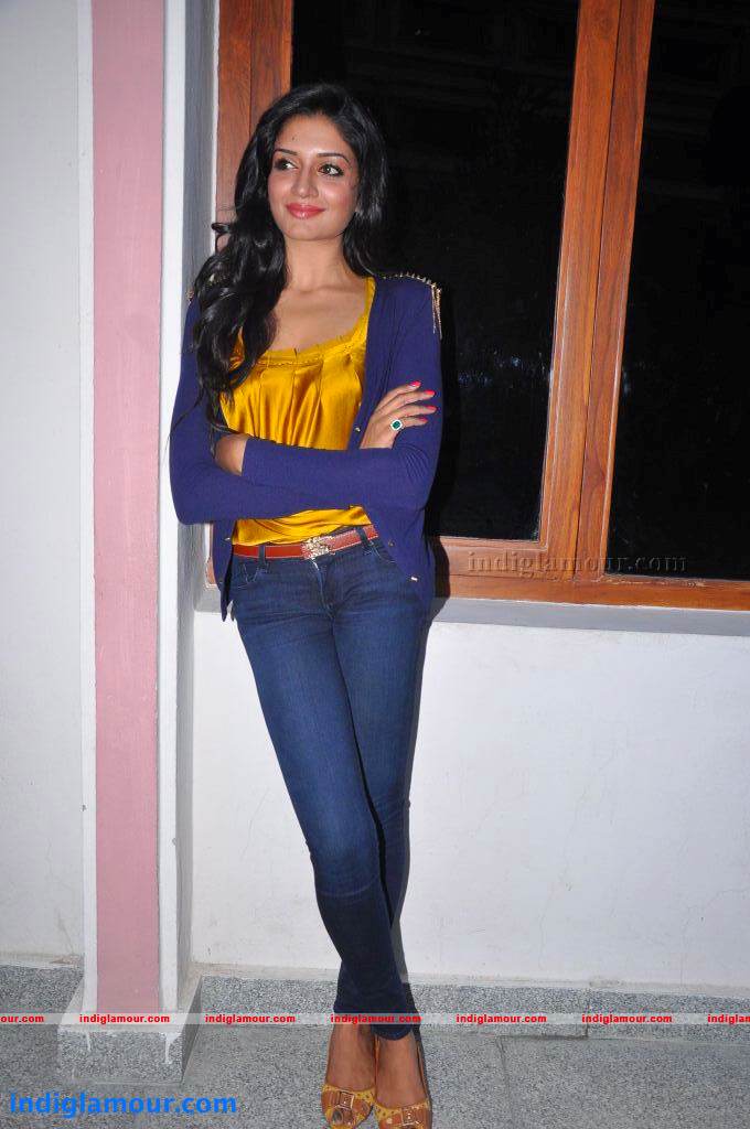 Vimala Raman Actress hd photo