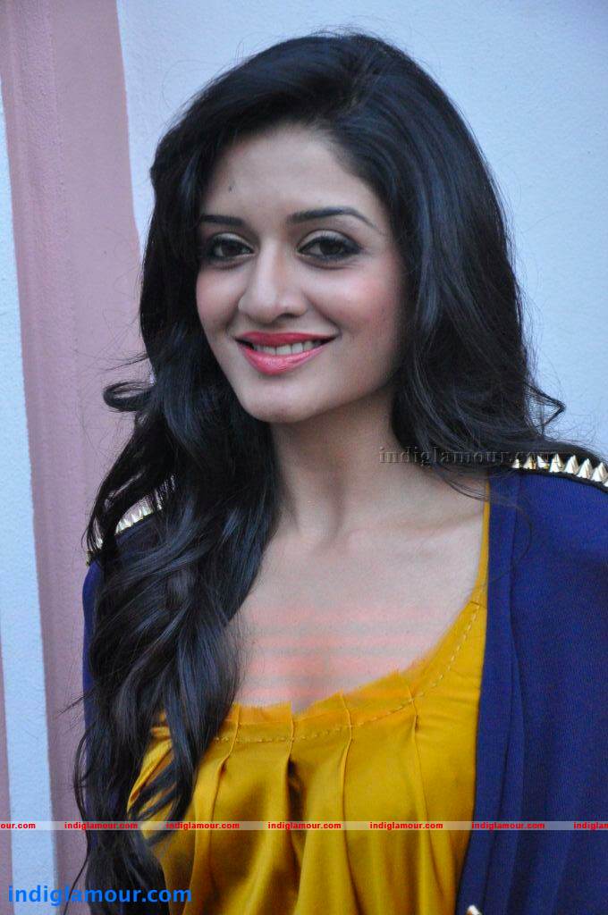 Vimala Raman Actress hd photo