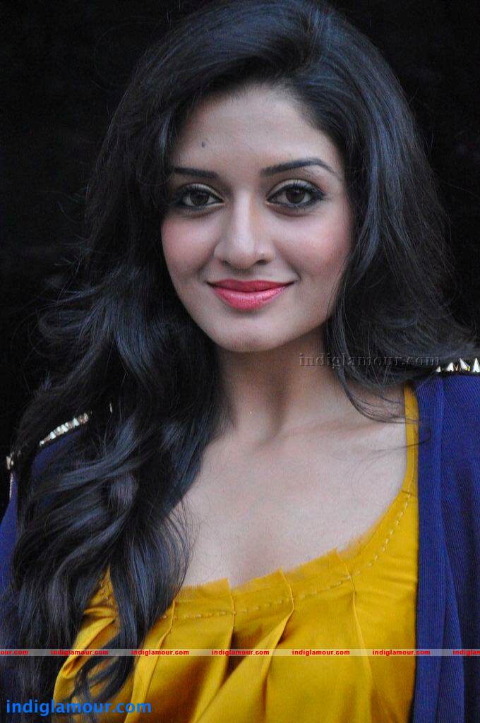 Vimala Raman Actress hd photo