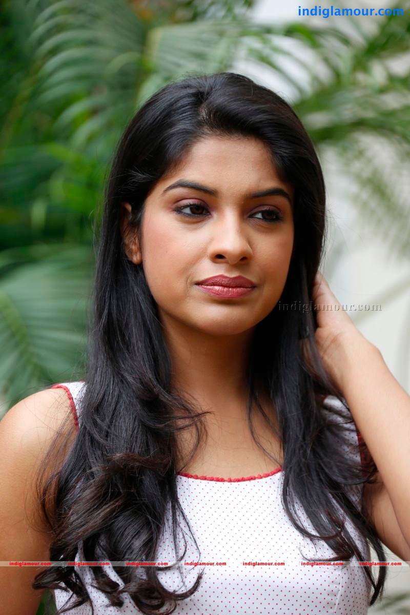 Archana Kavi Actress hd photo