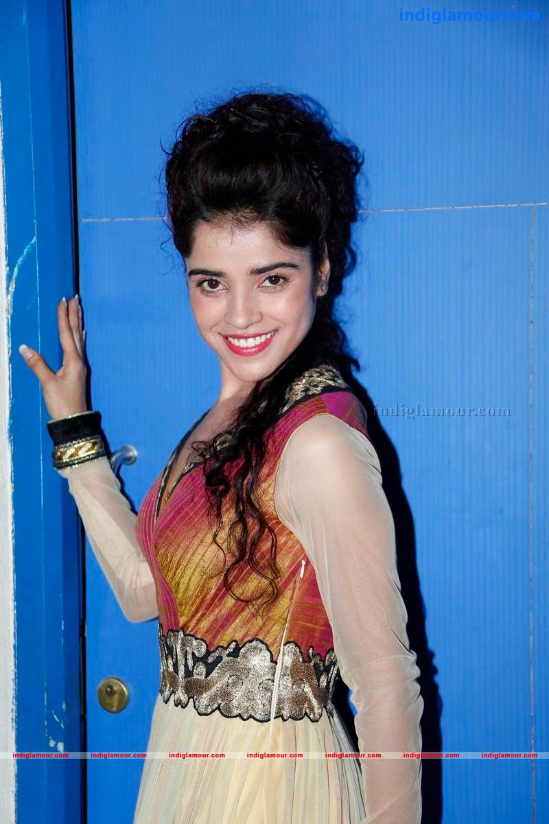 Piya Bajpai Actress hd photo