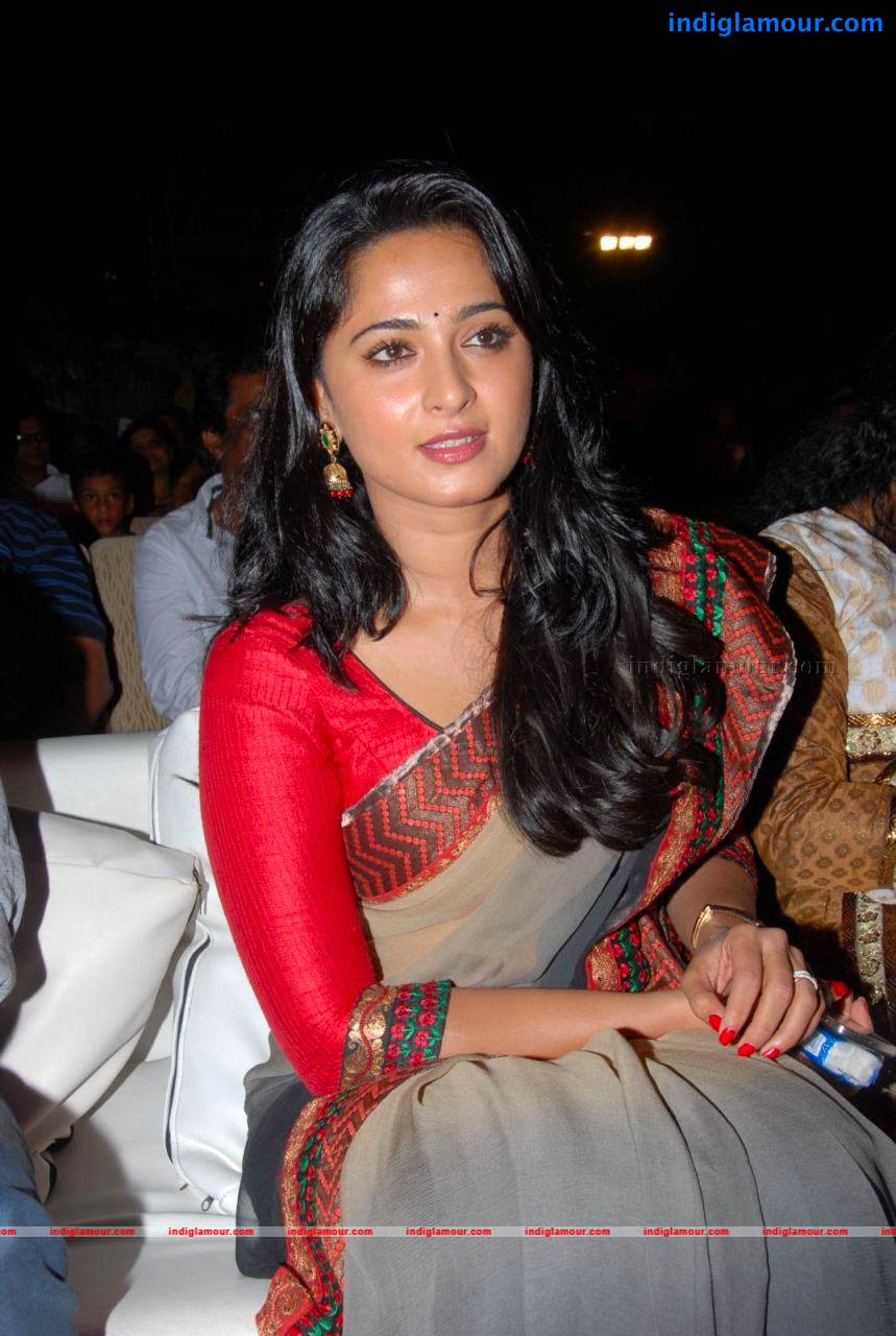 Anushka Actress hd photo