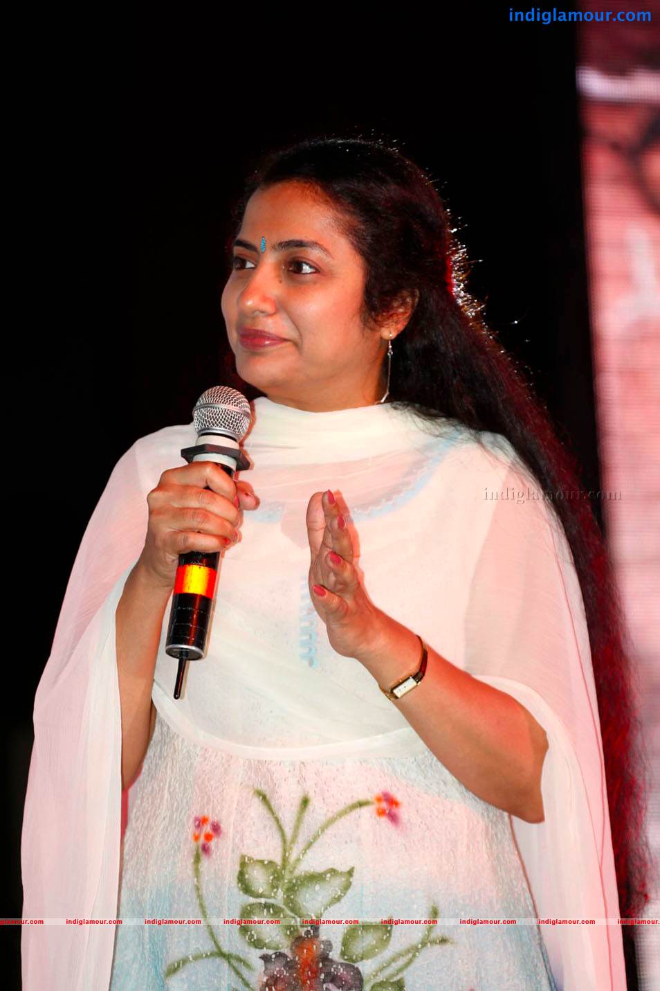 Suhasini Actress hd photo