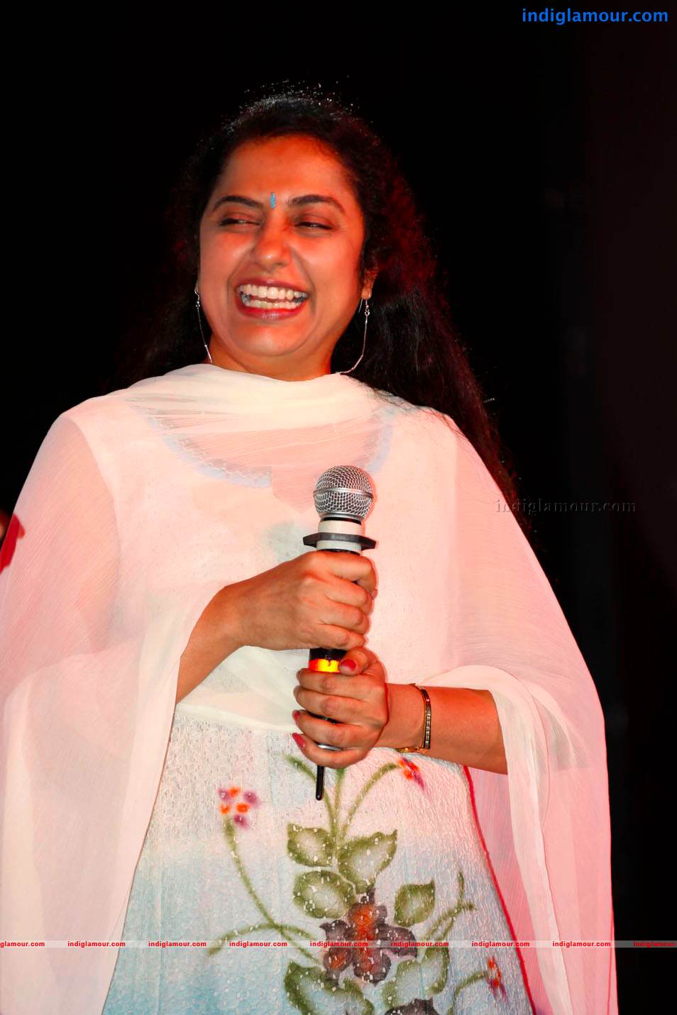 Suhasini Actress hd photo