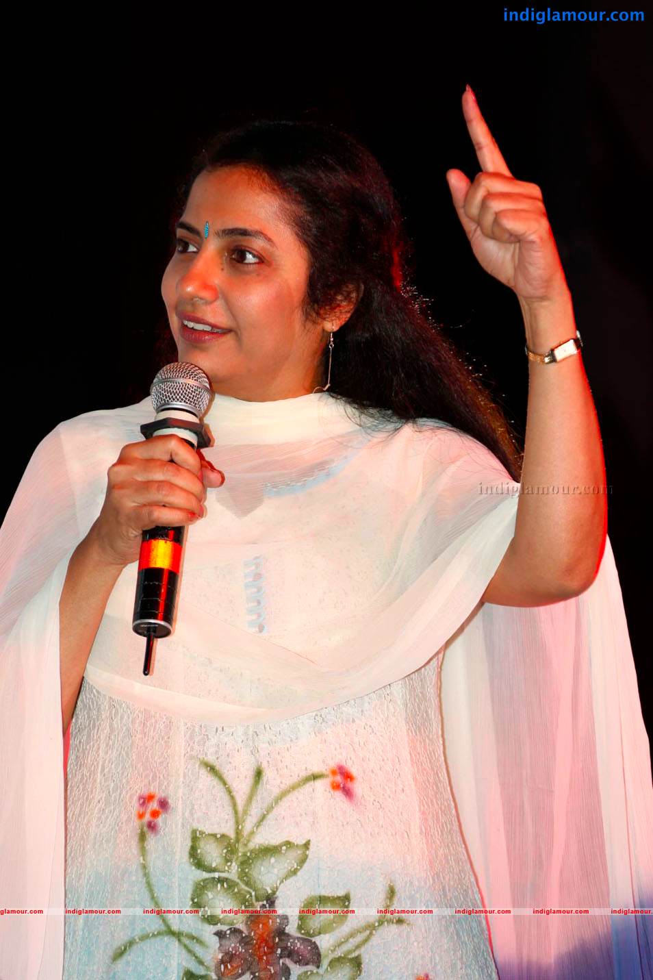 Suhasini Actress hd photo