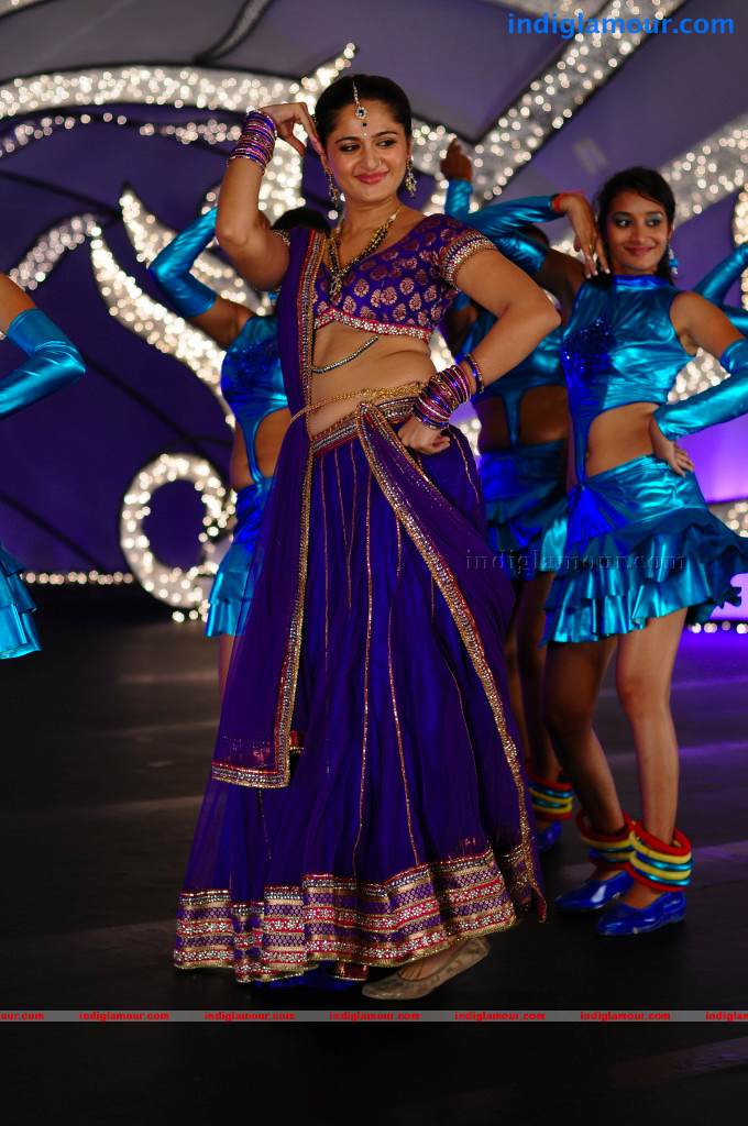 Anushka Actress hd photo