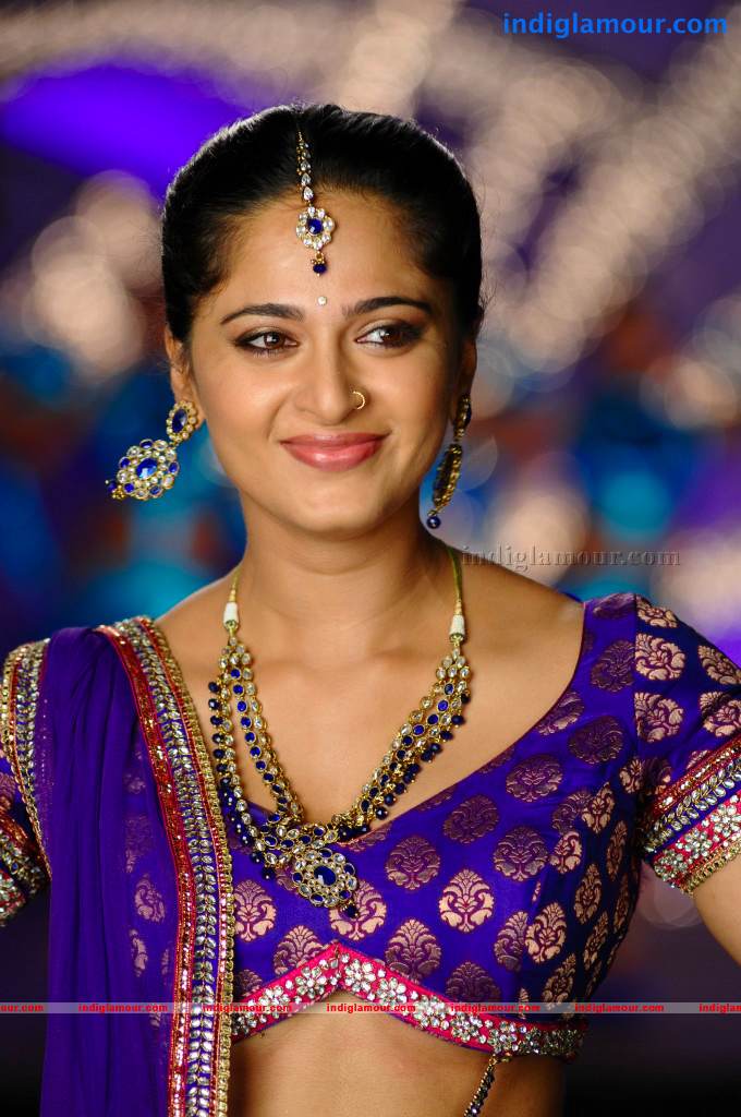 Anushka Actress hd photo