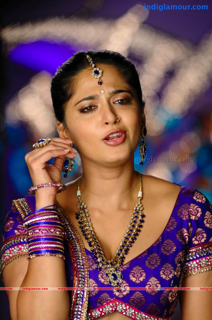 Anushka Actress hd photo