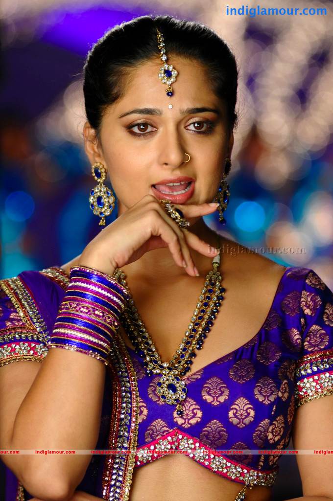 Anushka Actress hd photo