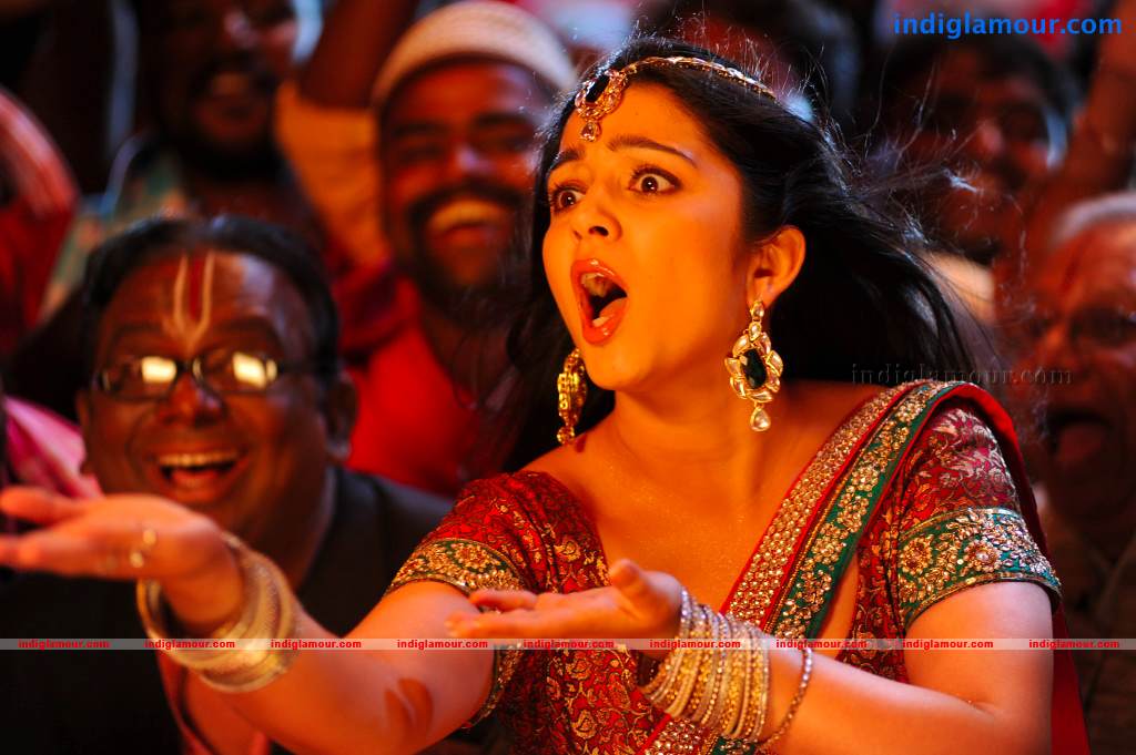 Charmi Actress hd photo