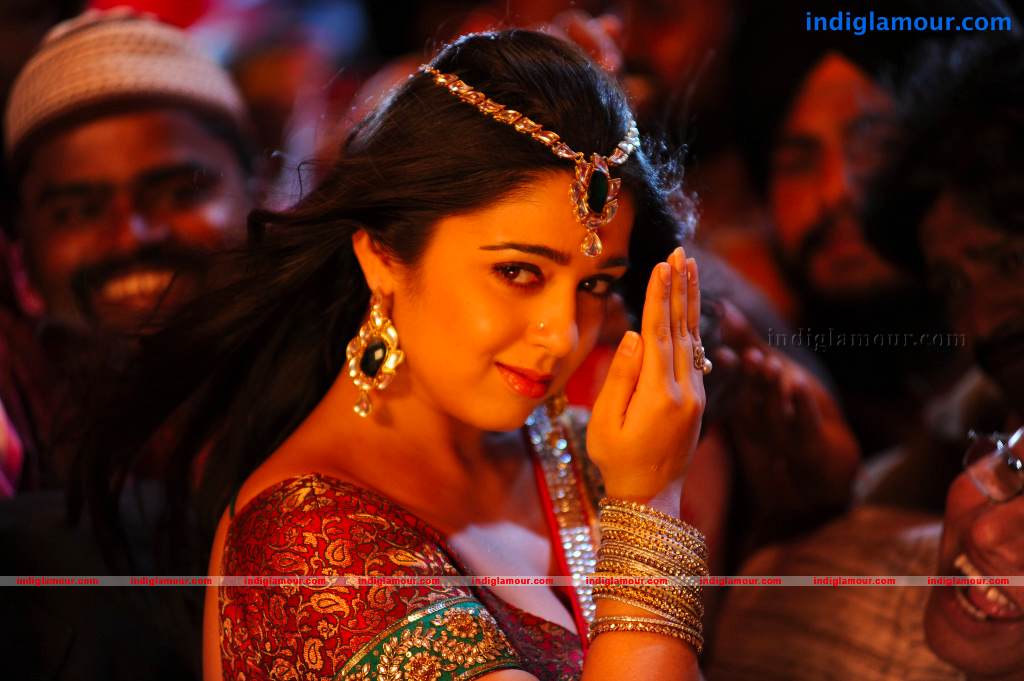Charmi Actress hd photo