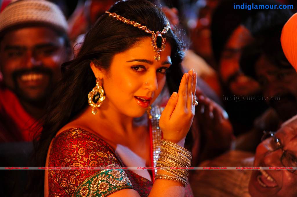Charmi Actress hd photo