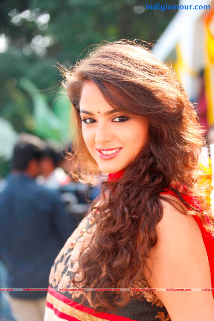 Asmitha Sood Actress hd photo
